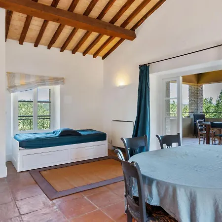 Vakantiehuis Rustic In With Pool